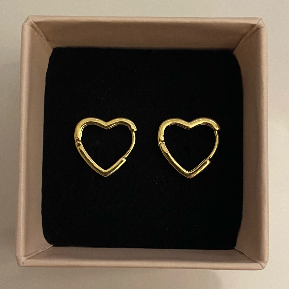 14k Gold Plated Heart Huggie Hoop Earrings - Small & Extra Small - Picture 1 of 2